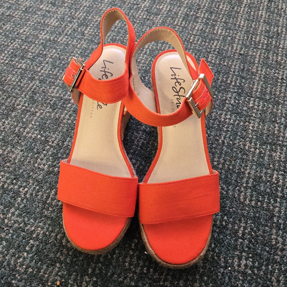 Life stride wedges in orange size 7